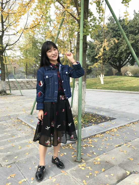 周颖佳_meitu_1.jpg 周颖佳_meitu_1.jpg